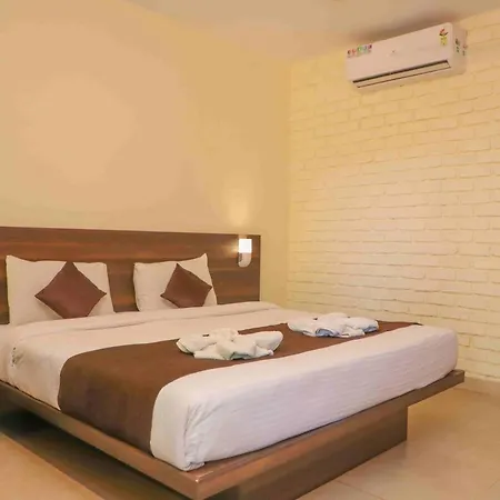 Hotel On The Rocks Mahabaleshwar Exterior photo