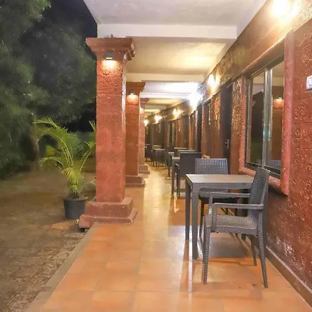 Hotel On The Rocks Mahabaleshwar Exterior photo