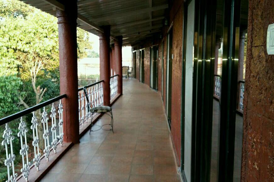 On The Rocks Hotel 3*