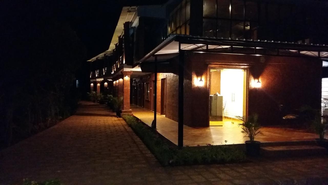 On The Rocks Hotel Mahabaleshwar